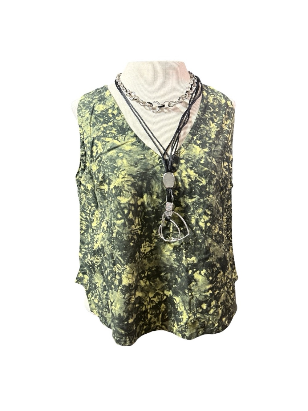 VTG Iguana lightweight, sleeveless V-neck tank/ tunic with a relaxed silhouette